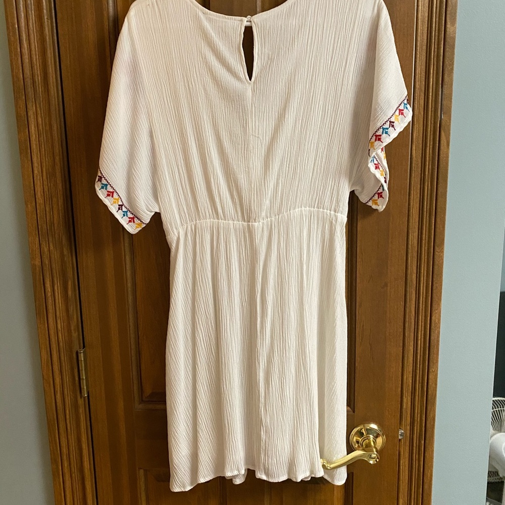 Dress - Picture 4 of 4